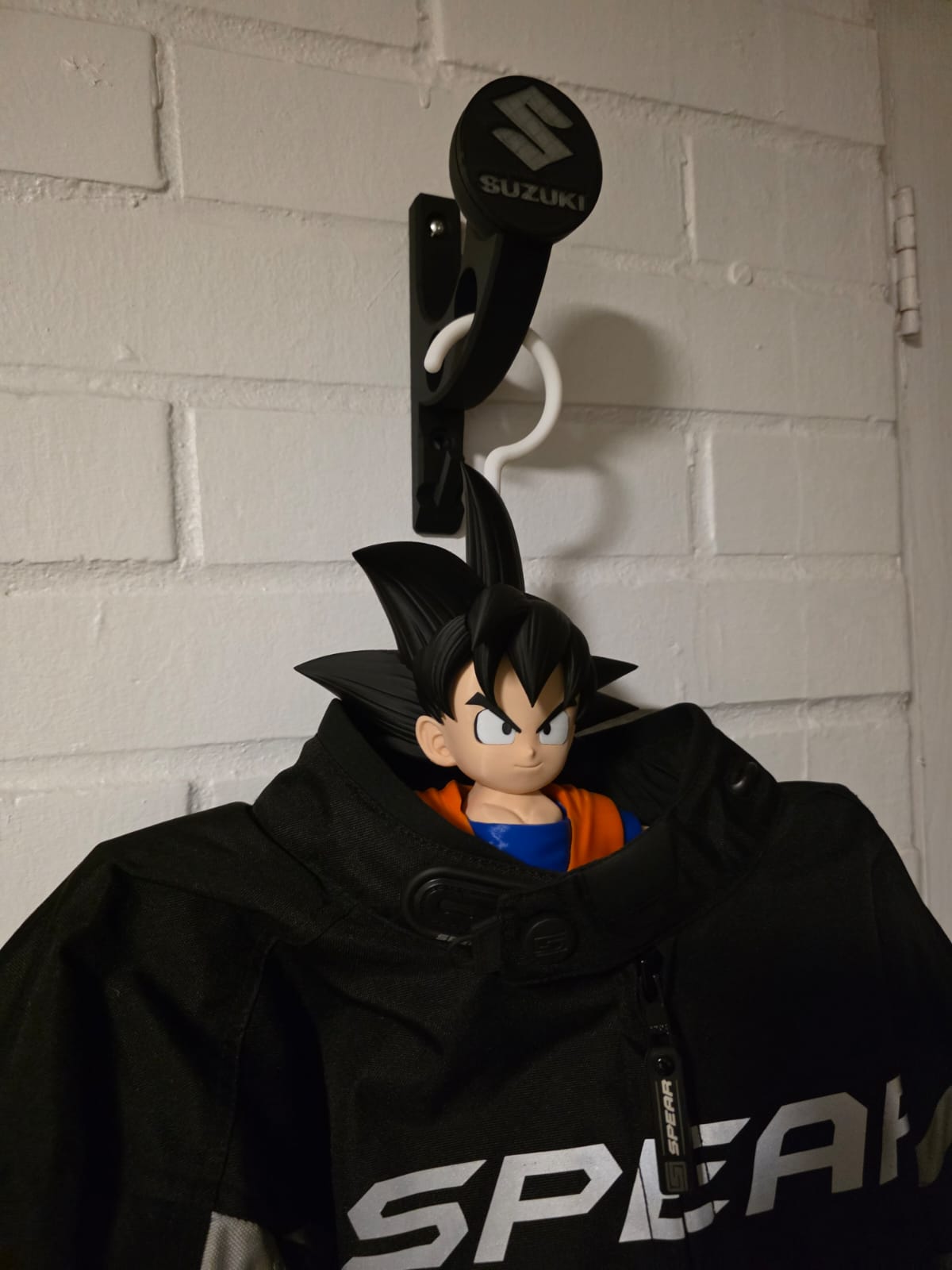 Colgador Goku · vista 2 — Tridimensional Chile