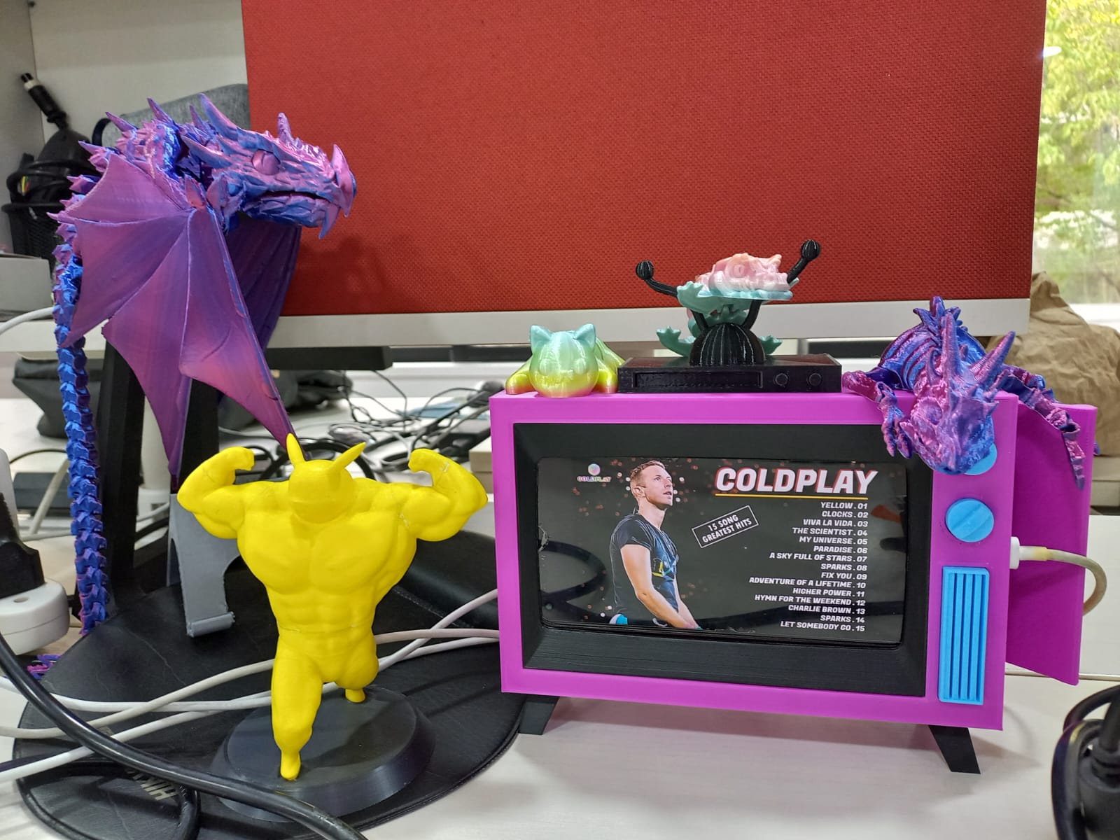 TV de los Simpsons porta celular — impresión 3D Tridimensional Chile
